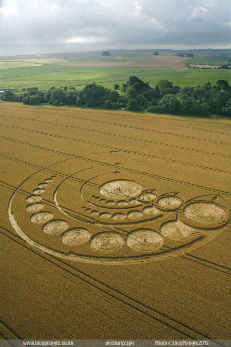 avebury2.jpg